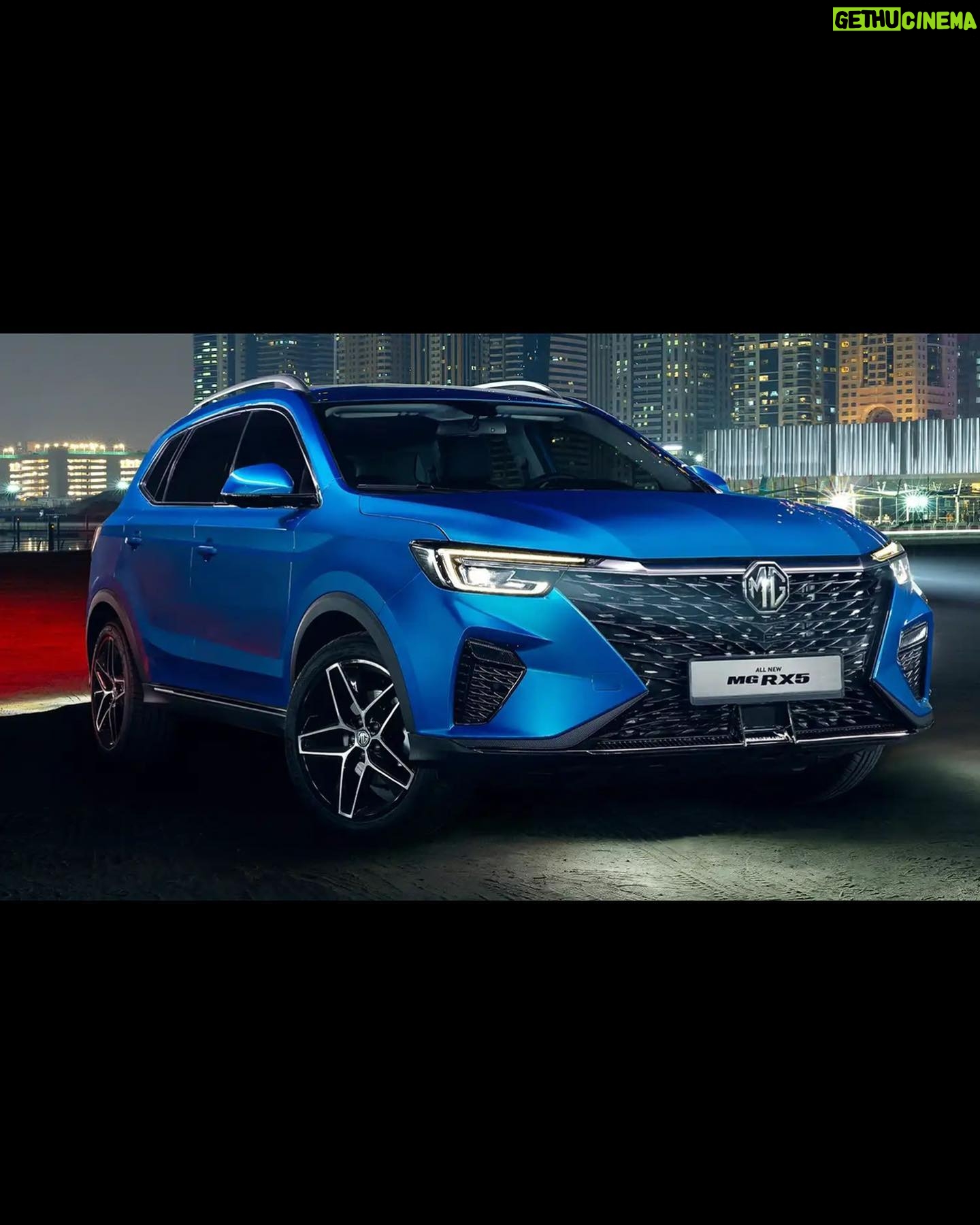 Zhalla Rasul - 3 Likes - لە ئیڤێنتی  @mgmotoriraq 
کۆمپانیای (MG) ئۆتۆمبیلێکی نوێیان
نمایش کرد بە ناوی (RX5) بە دیزاینێکی نوێ و بە چەندین مواسەفاتی زیرەک و تەکنەلۆجی بەرز