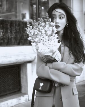 Zhang Tian'ai Instagram - Hi #AmiParis #AmiFW24