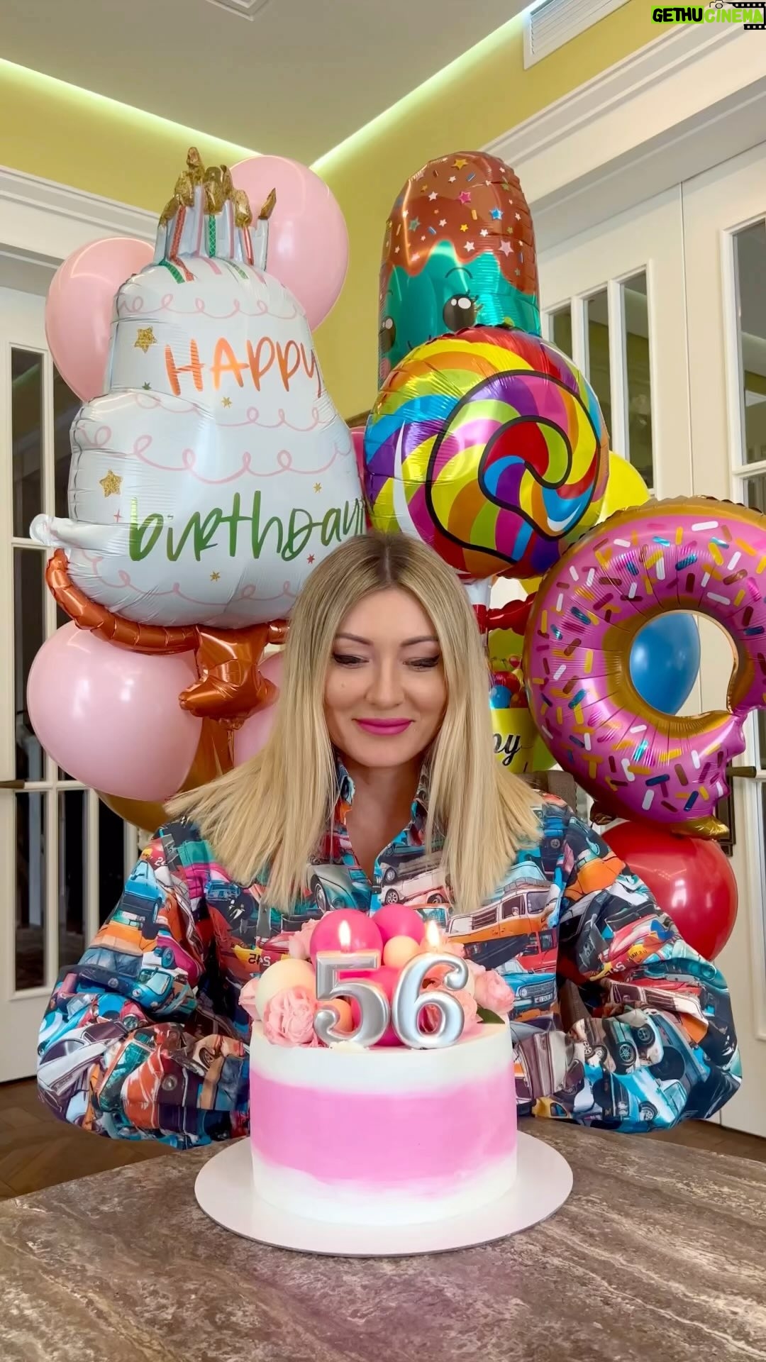 Zhanna Martirosyan - 32.9K Likes - С днём рождения меня! 🥳🌷🎉🌷🎂🌷🎊🌷🥂🌷🎊🌷🍾🌷✨🌷🎈🌷
Честно говоря, не успела купить себе свечи на торт, поэтому использовала цифры, которые были дома)
Ну,а подписчики, которые не читают больше одного предложения под моими постами, пусть обзавидуются, как я выгляжу в свои 56 лет)))🥳🎈🥳🎈🥳🎈🥳🎈🥳🎈🥳🎈🥳🎈🥳