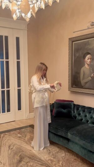 Zhanna Martirosyan Instagram - Спасибо Кларе Цеткин и Розе Люксембург за 8 МАРТА♥️