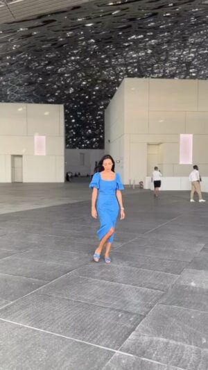 Zhanna Martirosyan Instagram - Если вы снимаете слишком красивые рилс и вам надо их немного испортить, приглашайте @jannalevina_martirosyan - умеет, практикует, может! По вопросам сотрудничества пишите в директ💵💰