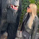 Zhanna Martirosyan Instagram – Ты – не ты, когда голоден! #сочи #юмор  #жена #жанна #гарикмартиросян #reels #рилс #видео #смешноевидео #прикол # море