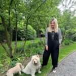 Zhanna Martirosyan Instagram – Провожу собрание.
На повестке дня, как надо себя вести на следующей неделе.