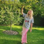 Zhanna Martirosyan Instagram – Где-то спрятался Ричи🐶
Помогите найти)