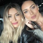 Zhanna Martirosyan Instagram - Жалко, что талант не передаётся воздушно-капельным путем. А то дружим, дружим, а пою я всё равно плохо, плохо!) @alsou_a ♥️