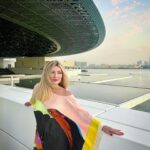 Zhanna Martirosyan Instagram - В последний день майских праздников в аэропорту Дубая можно наблюдать массовый ИСХОД РОССИЯН из Объединённых Арабских Эмиратов
