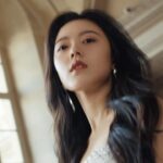 Zhao Jinmai Instagram - @jinmai_z and @lancomeofficial come together in a breathtaking moment in the Salles des Cariatides at Musée du Louvre, a true representation of beauty as a living art. ​ ​ #Lancome #LancomexLouvre #BeautyIsALivingArt #makeup​ @museelouvre