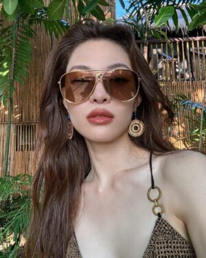 Zhong Chuxi Instagram - 🕶️☀️
