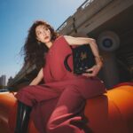 Zhong Chuxi Instagram - Freely city walk! @louisvuitton @NicolasGhesquiere #LVVOYAGER #LVPREFALL24 #NicolasGhesquiere #LouisVuitton