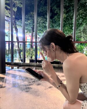 Zhong Chuxi Instagram - My holidays in Thailand - Part 1
要狠狠的感受这个世界啊！
❤️💛💜🧡🩵🩷💙💗