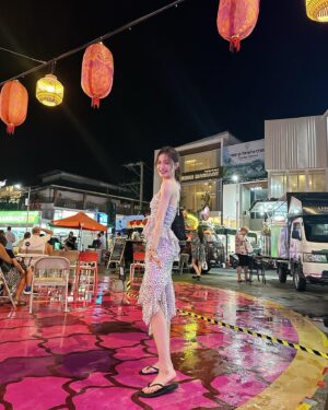 Zhong Chuxi Instagram - My holidays in Thailand - Part 1
要狠狠的感受这个世界啊！
❤️💛💜🧡🩵🩷💙💗