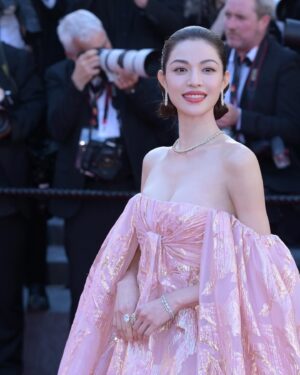 Zhong Chuxi Instagram - Thanks @lorealparis 🌸 #LorealParisCannes #CannesFilmFestival