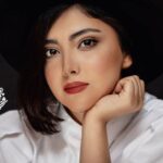 Ziba Karamali Instagram - . سر آن ندارد امشب که برآيد آفتابی چه خيال ها گذر کرد و گذر نکرد خوابی عکسو رومینا خانم گرفتن @rominaparto Makeup by @elenanorouzii