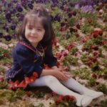 Ziba Karamali Instagram – .
یکی بود یکی نبود. یه عدد نخود تو باغ نشسته بود😁
این بنده هستم که با خنده‌ای زورکی، شما رو به لبخند دعوت میکنم و آفتاب هم قصد درآوردن چشمای منو داره😅😁