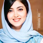 Ziba Karamali Instagram - . در حاشیه اکران مردمی فیلم " بی صدا حلزون" . پ.ن: شما @baransarmad ببین رفاقت تا کجا رفته که تصادفا رنگ لباسمونم مثل هم میشه😁💙 . پ.ن دو: عکاسان عزیز تگ شدند. خلاصه که فیلم " بی صدا حلزون " رو حتما در سینما تماشا کنید🌹