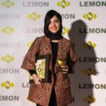 Ziba Karamali Instagram - . تهاتر برنده جایزه بهترین کارگردانی از جشنواره بین المللی فیلمهای کوتاه باتومی - LemOn تبریک به همه عوامل عزیزم و صد البته عماد عزیز برای رقم زدن این همکاری ارزشمند😍 @emad.araad . Another Award for BARTER Best Directing at Batumi International Short Film Festival - Batumi. . Congratulations to the cast and crew. Thanks to festival team and the jury. . پ.ن: این جایزه برای ما خیلی ارزشمنده و یادآور خاطرات بی نظیری از شهر زیبای باتومی. Thank you LemOn. We love you guys and we miss you a lot😍🧡 👗 by @elin.collection #barter_2021