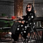 Ziba Karamali Instagram – .
اینم منِ خوشحال از شروع دوتا کاری که مدت‌ها براشون برنامه ریزی کردیم، رویا ساختیم و جنگیدیم تا امروز انقدر پرمشغله بشیم که گره بخوریم😂😂😂
.
📷 عکس از استودیوی قشنگمون @instudio.tehran
.