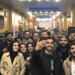 Ziba Karamali Instagram – .
به بهانه پخش نمایش خانگی #لاتاری دلتنگ این روزها شدم و خاطرات قشنگش. 
به جای بازنشر عکس و پوستر فیلم، ترجیح دادم چندتا از ثبت‌های شخصی خودم رو با شما هم به اشتراک بذارم و در مرور خاطرات خوبمون سهیمتون کنم.
.
پ.ن اول: دو ویدیوی پشت صحنه داریم  چندتا سلفی پشت صحنه😄
پ.ن دوم: میدونم که اخلاق و حق‌الناس براتون مهمه و به جای دانلود غیرقانونی نسخه ارجینال تهیه می‌کنید و به همین خاطر ازتون ممنونیم.
پ.ن سوم: میدونم گرون شده و حقیقتا در وضع اقتصادی کنونی یه مقدار خرید نسخه دی وی دی سخته و به همین خاطر به دوستانی که هزینه دی وی دی براشون زیاده پیشنهاد میکنم از سایت‌هایی که امکان دانلود یا تماشای قانونی دارن نسخه فیلم رو دریافت یا تماشا کنن.