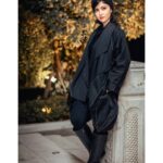Ziba Karamali Instagram - . آرزو‌ها زیاده و راه طولانی... . 👗 by @sors.studio عزیزم