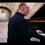 Ziba Karamali Instagram – .
به صدای خدا گوش بسپار.
این‌جا جهانی دیگر است…
.
O Come, O Come, Emmanuel by The Piano Guys

#thepianoguys 
#the_piano_guys 
#ocomeocomeemmanuel
@thepianoguys