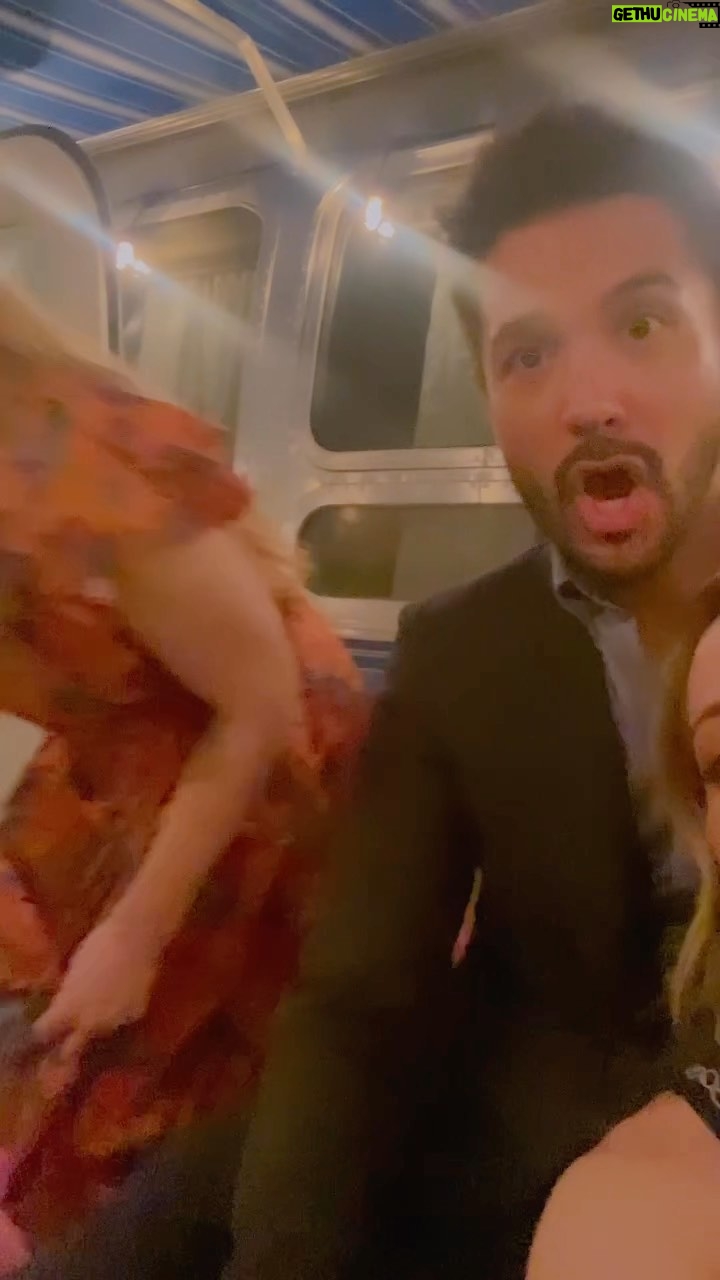 Zibby Allen - 9.6K Likes - 🏆 for most excellent video bomb goes to @alexandrabreck 🥇👏👏👏
#virginriverbts #virginriverseries #virginriverseason5 #virginriver