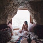 Zilan Duru Instagram - Sultan’s Cave Suite! 🤎