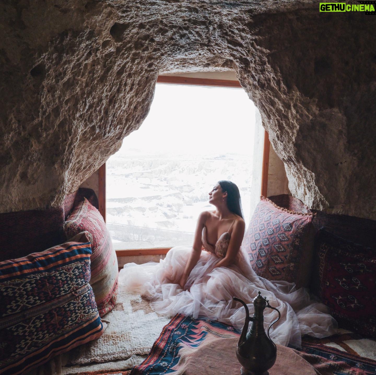 Zilan Duru - 3 Likes - Sultan’s Cave Suite! 🤎