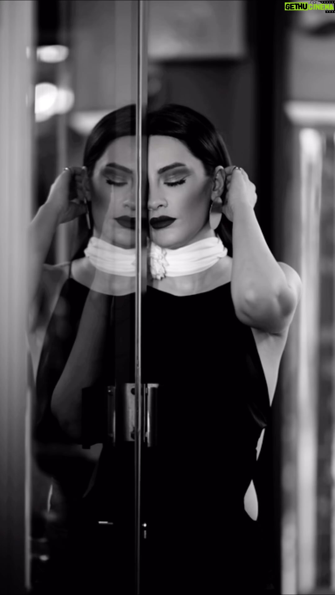 Zilan Duru Instagram - 🖤 By: @celebibariss Mua: @sezinnizes Styling: @heilen66