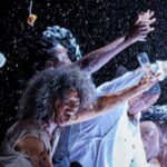 Zita Hanrot Instagram - Hier soir j’ai eu la chance d’assister à ce spectacle incroyable Carte noire nommée désir au théâtre de l’odeon. La force, la beauté, le courage, l’humour de ces artistes sur scène font de ce spectacle une œuvre inspirante, intelligente et sensible . Aujourd’hui c’est leur dernière au @theatreodeon ! Bravo à elles! Merci à elles! @rebeccachaillon