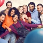 Zita Hanrot Instagram - Je vous souhaite à tous une très belle année 2022 ! De l’amour, de l’amitié, de la gentillesse ! Avec les copains on revient aujourd’hui sur @netflix pour la saison 3, la saison finale ! ✨✨✨ Trop hâte que vous découvriez ça ! ❤️❤️😘😘
