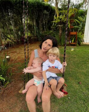 Zizi Possi Instagram - Contando os minutos para rever meus heróis!  #amomeuneto #amordevó