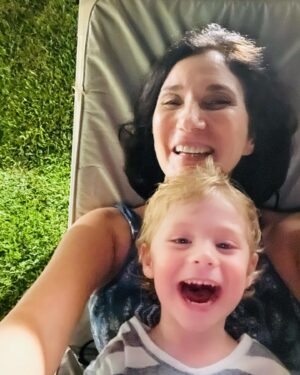 Zizi Possi Instagram - Contando os minutos para rever meus heróis!  #amomeuneto #amordevó