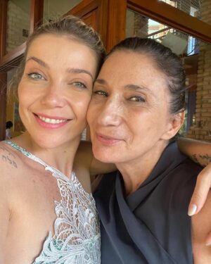 Zizi Possi Instagram - ❤️ Teatro Sérgio Cardoso apresenta
*ZIZI e LUIZA - o show*
celebrando o Dia Internacional da Mulher.

08/03 • quarta • 20h30
ENTRADA GRATUITA
_Os ingressos estarão disponíveis gratuitamente na plataforma SYMPLA a partir das 14h do dia 07/03, sendo limitados a 2 por CPF._

O Teatro Sérgio Cardoso é um equipamento da Secretaria de Cultura e Economia Criativa do Governo do Estado de São Paulo e tem gestão e produção da Amigos da Arte. @culturasp @amigosdaartesp @teatrosergiocardoso