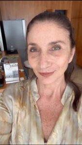 Actress Zizi Possi HD Instagram Photos and Wallpapers May 2024