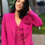 Zlata Ognevich Instagram - Київ, ти прекрасний навесні. 🍃 Місто сміливих та вільних людей. Look by @u.need.ua ♥️