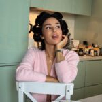 Zlata Ognevich Instagram - 🍳🍅Ідеальний сніданок: -цибуля; -солодкий перець; -помідори; -часник; -яйця; -сіль за смаком; -зелень. Вуаля! Шакшука готова🤤 #ZlataOgnevich #рецепти #сніданок #шакшука #готуєморазом #зсж #страви #пх