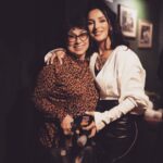 Zlata Ognevich Instagram - Сьогодні- День Матері 🫂 Мамушик, люблю тебе сильно! Ти- найкраща мама в світі, а тепер ще й бабуля нашого Маркуні )) Дякую за твою відданість, турботу і безмежне терпіння 😁 Знай, що я поруч! Моє левенятко 🦁 #ДеньМатері #MothersDay #Мама