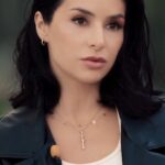 Zlata Ognevich Instagram - Я рідко даю інтерв'ю, бо для мене завжди- це оголення душі. Новий випуск "Слава " вже розійшовся мережею сотнями провокаційних заголовків. Переходьте та дивіться, я була максимально відвертою 🫂 Знайте, що в непрості періоди нашого життя завжди є вихід та завжди знайдуться люди, готові простягнути руку допомоги. Усім світла і добра 🙌🏼 @slavademin_official