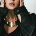 Zlata Ognevich Instagram - ПРЕМ’ЄРА | Альбом «Віддаю» 🫀 Цей альбом став для мене особливим. Він дуже інтимний, я б навіть сказала – справжній. Саме тому я вирішила випустити його в знаменний для мене день – мого народження. 💿🎶 Дякую моїм прекрасній команді, яка відчула мене по-особливому: @iamrunstar @triplov @vadimlisa @ihorzavada Приємного прослуховування! Буду вдячна кожному за репост 🦋💙