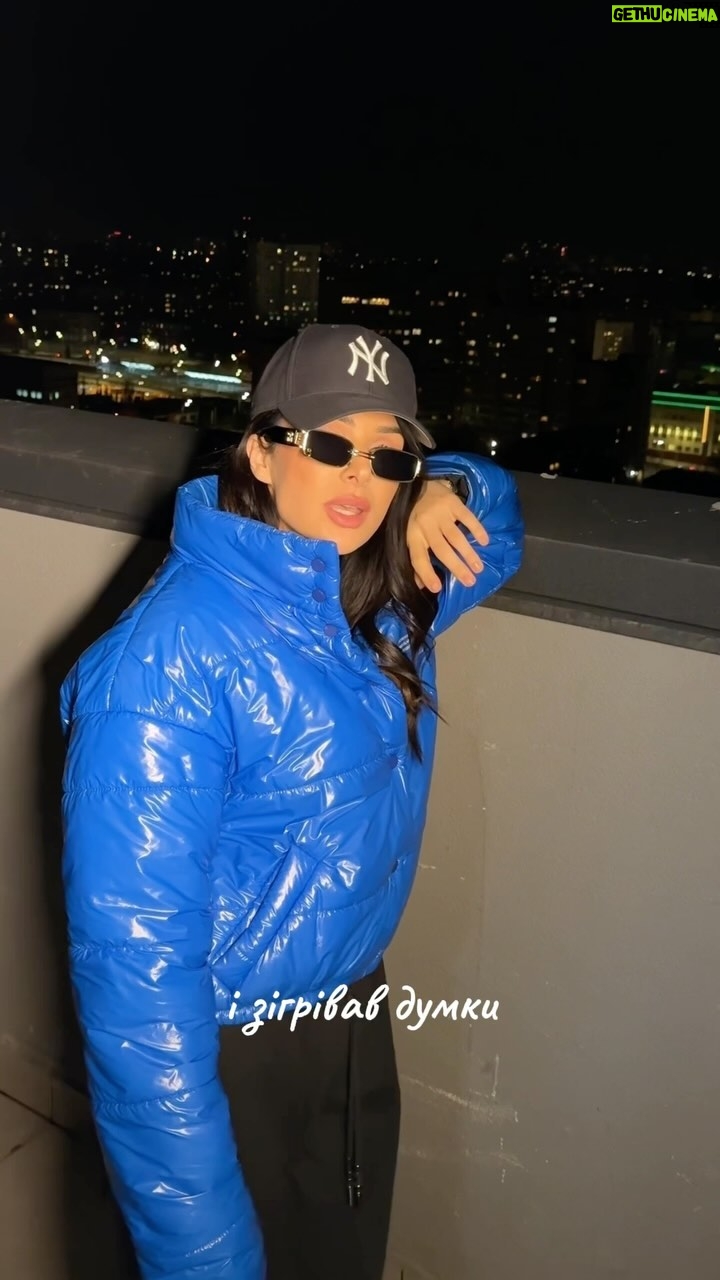 Zlata Ognevich Instagram - 7 годин до премʼєри альбому «Віддаю» 🖤 Таке приємне хвилювання всередині мене. 🫀🦋