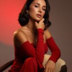Zlata Ognevich Instagram - Зміни - це закон життя та скоро їх буде багато... Ті, хто дивиться тільки в минуле неодмінно пропустять майбутнє. 👠