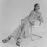 Zoë Pastelle Holthuizen Instagram - take a seat with me and @hm x @rokhofficial 🖤