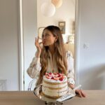 Zoë Pastelle Holthuizen Instagram - birthday weekend with lots of sugar and cuddles 👼🏼