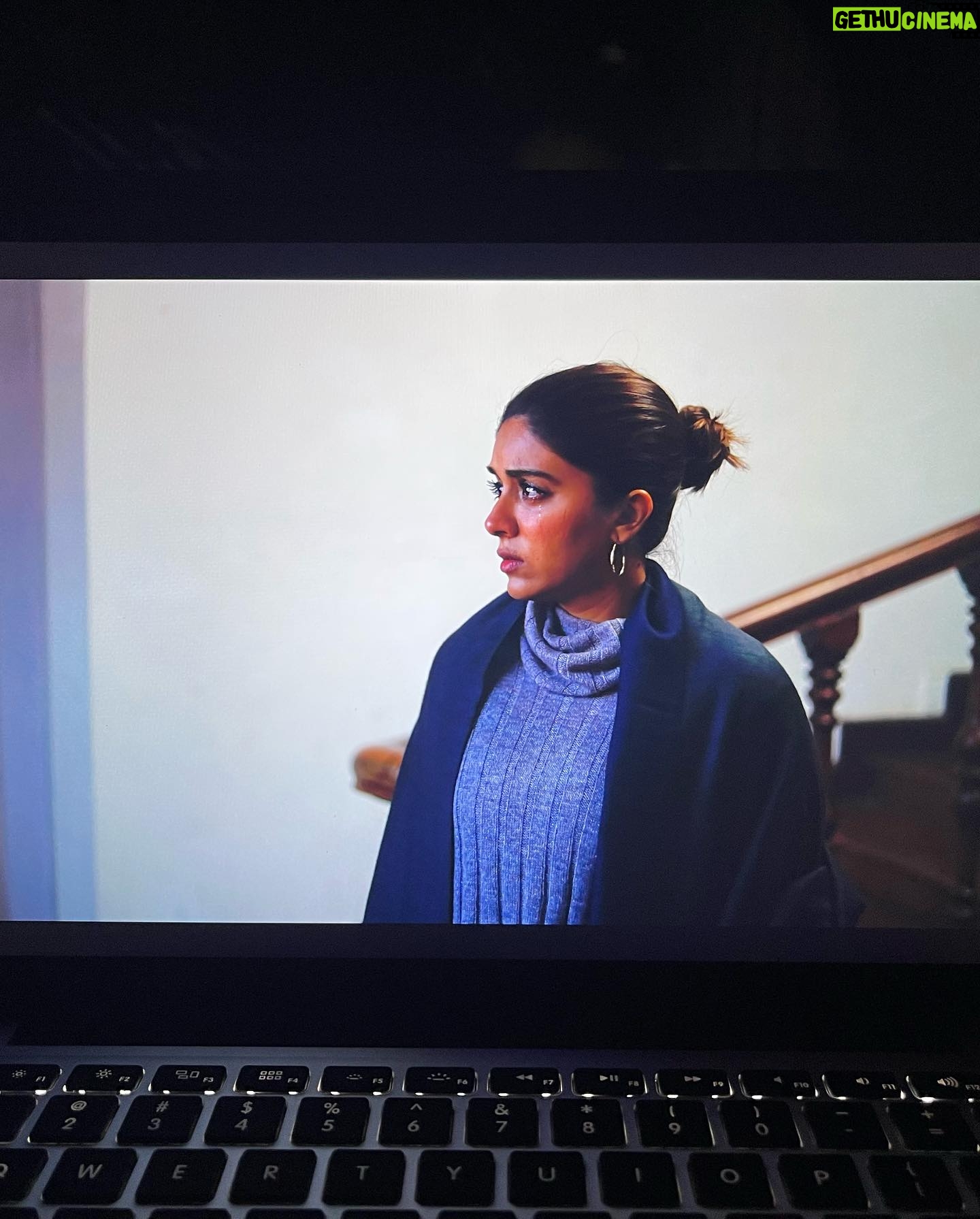 Zoa Morani - 2.1K Likes - #Adhura … so grateful for this experience… most of the time it felt like a fairy tale even though we were shooting for a horror show 😂
#adhuraonprime 👻