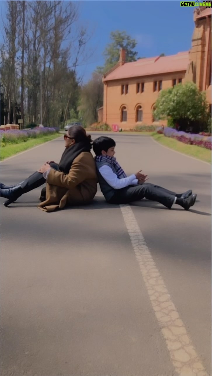 Zoa Morani - 2K Likes - When people ask, Darr nahi laga shoot karte hue?
This is how we had fun while shooting for Adhura
:
@zoamorani @emmayentertainment @gauravvkchawla @ananyananya @madhubhojwani @onlyemmay @nikkhiladvani
#adhuraonprime #fun #reelspartner💫❤️ #weather #ootydiaries #masti #slowmotion #zoamorani #shrenikarora #ott #webseries #amazonprime #primevideo #sridevi #yashrajfilms #rishikapoor #chandni #fan #favorite #actress #sridevi