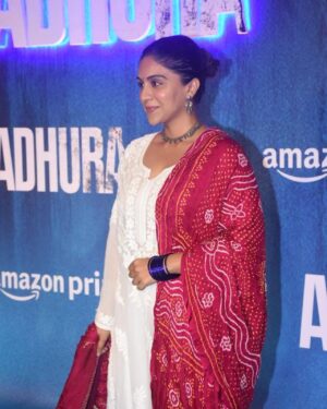 Zoa Morani Instagram - #Adhura is now poora #grateful 
Streaming on @primevideoin 
Thank you @manojstillwala ❤️♥️