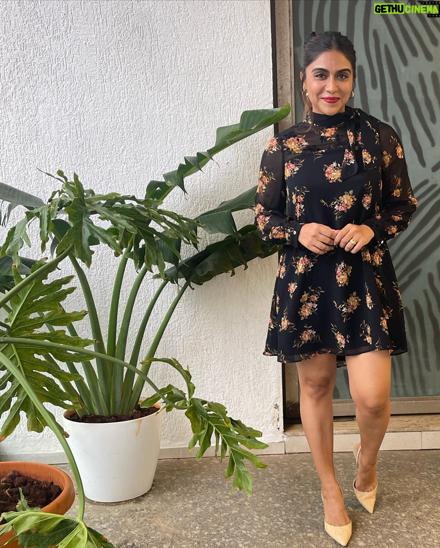 Zoa Morani - 1.7K Likes - #Adhura poora hone jaa raha hai 🤭🫣👀
7th july on @primevideoin #adhuraonprime
Make up and hair @makeupbybablu