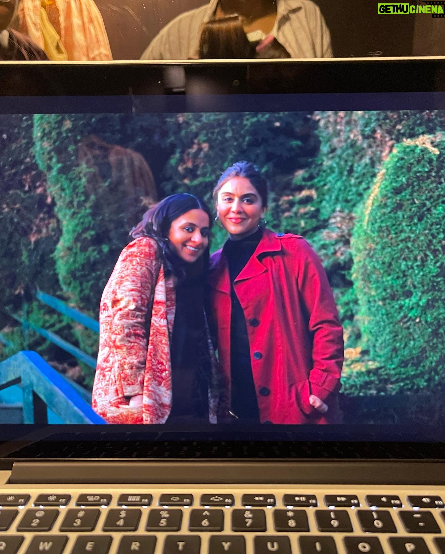 Zoa Morani - 2.1K Likes - #Adhura … so grateful for this experience… most of the time it felt like a fairy tale even though we were shooting for a horror show 😂
#adhuraonprime 👻