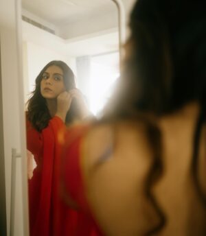 Zoa Morani Instagram - #Dange #DangeInCinemas Make up and hair by the lovely @muskaan_sama 
Photos @palashsverma