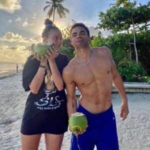 Zoé Marchal Instagram - Flsm @swan.abes pictures